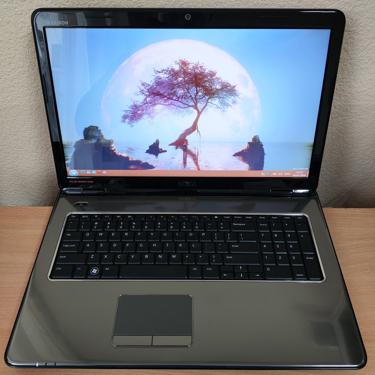 Ноутбук Dell Inspiron N7010 17.3" HD+ i5-460M /4 Gb DDR3/ HDD 500 Gb/Intel HD Graphics