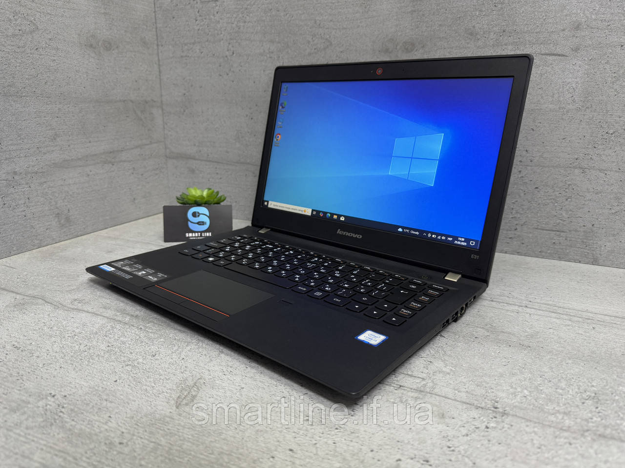 Мультимедійний Lenovo Леново E31-80 13.3” 128gb ssd i3-6006U