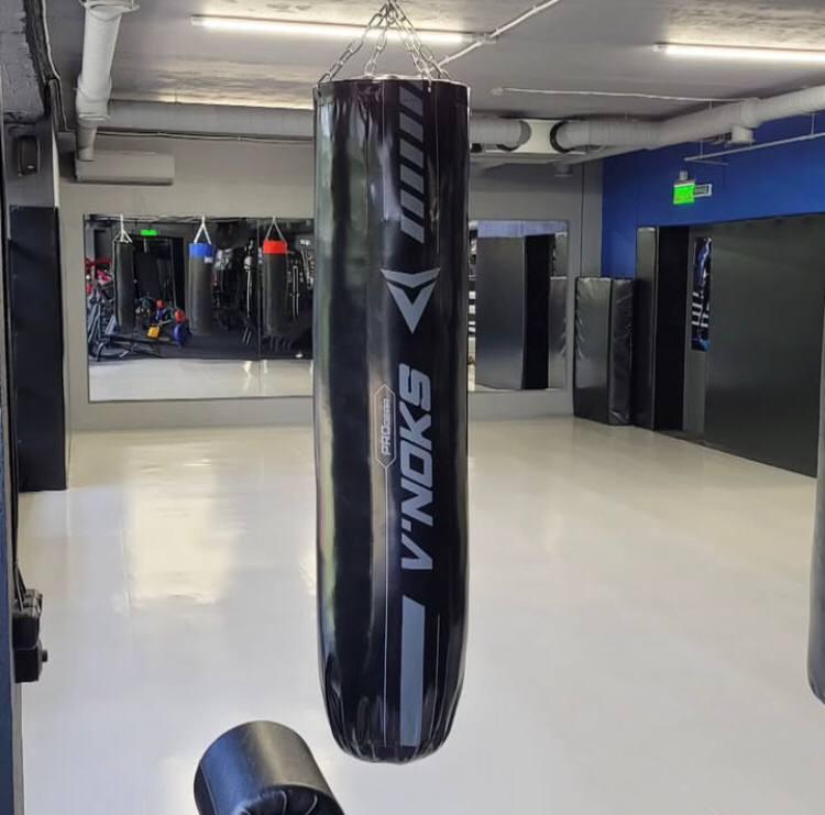 Мішок боксерський для боксу груша 85-95 кг навісний з кріпленням важкий набивний з кільцем ланцюга