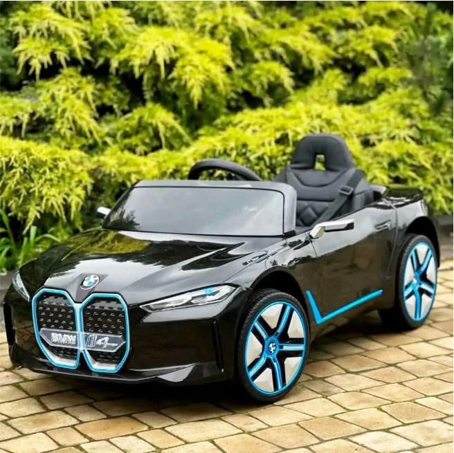 Дитячий автомобіль на акумуляторі BMW i4 Чорний, фото 1
