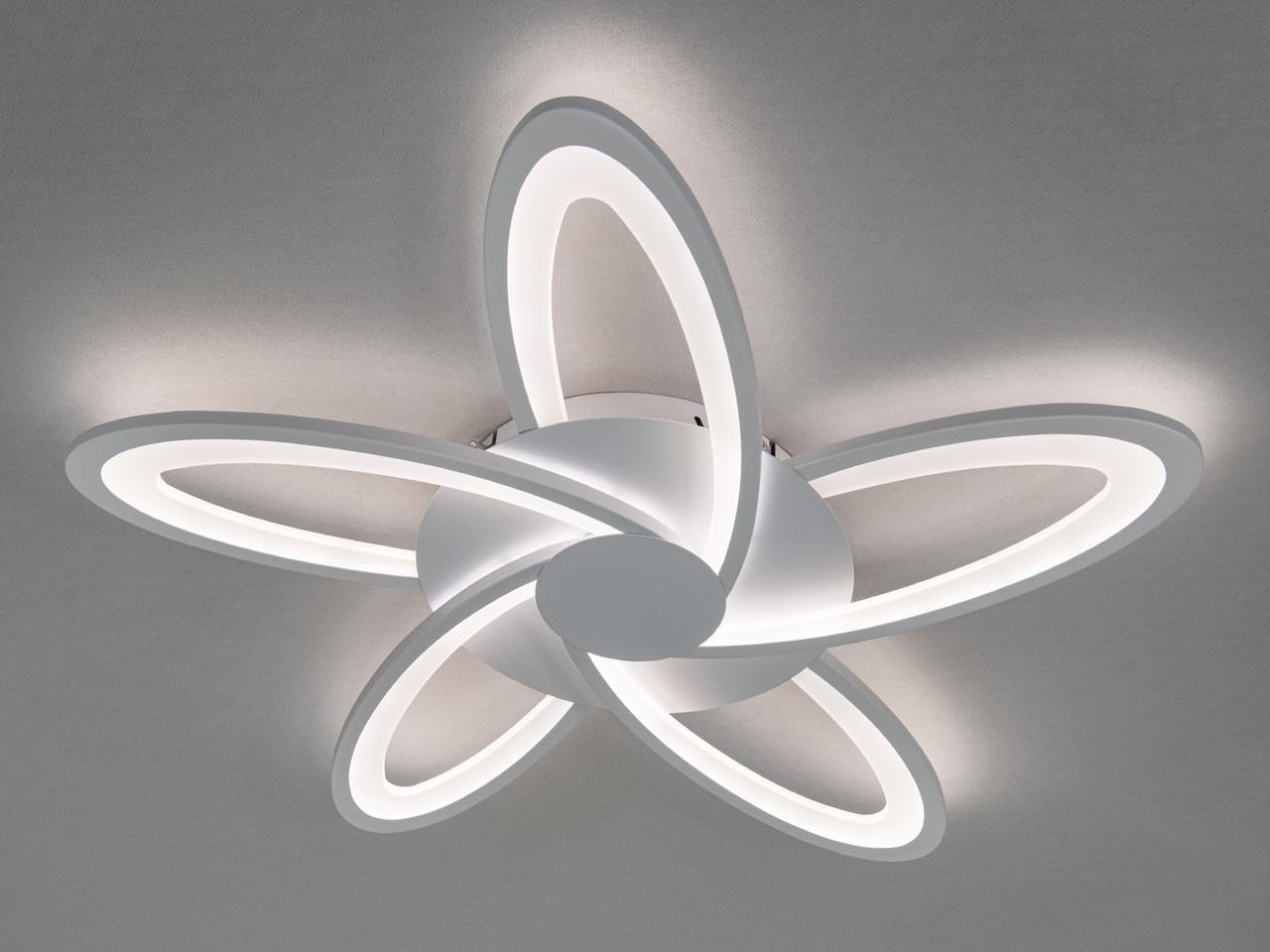 Сучасна Led люстра до 18 м² у формі зірки з димером (2445/5WH dimmer), фото 1