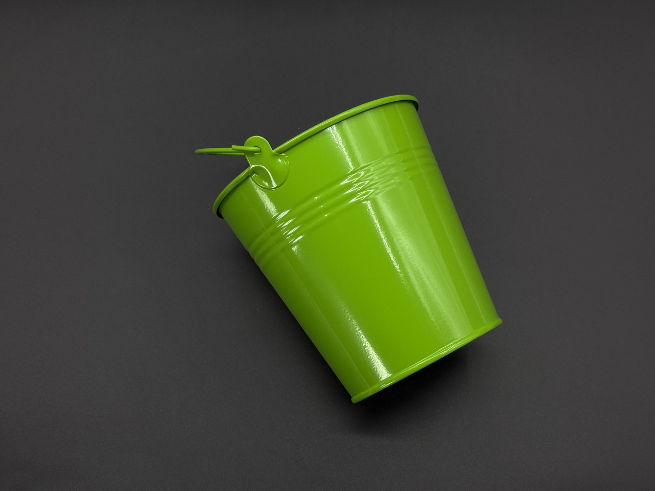 Декоративне відерце для квітів металеве Колір салатовий. 10,7х10,5х7,5см, фото 1