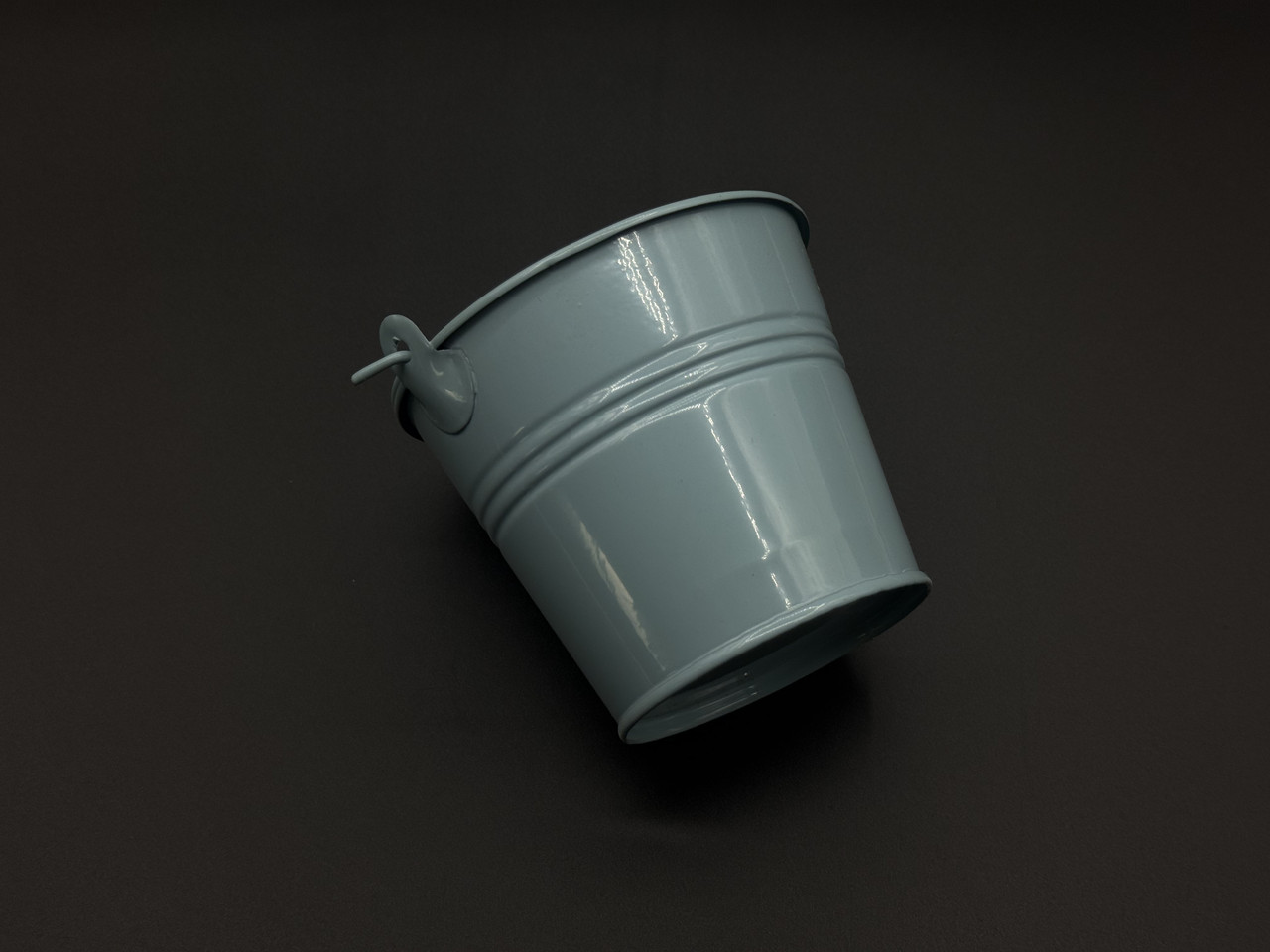 Декоративне відерце для квітів металеве Колір світло-блакитний. 7,4х8,4х6см, фото 1