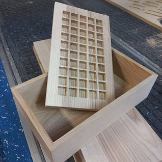 Послуги фрезерного різання і гравіювання