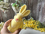 Великодній декор Кролик велюр 15 см жовтого кольору, фото 4