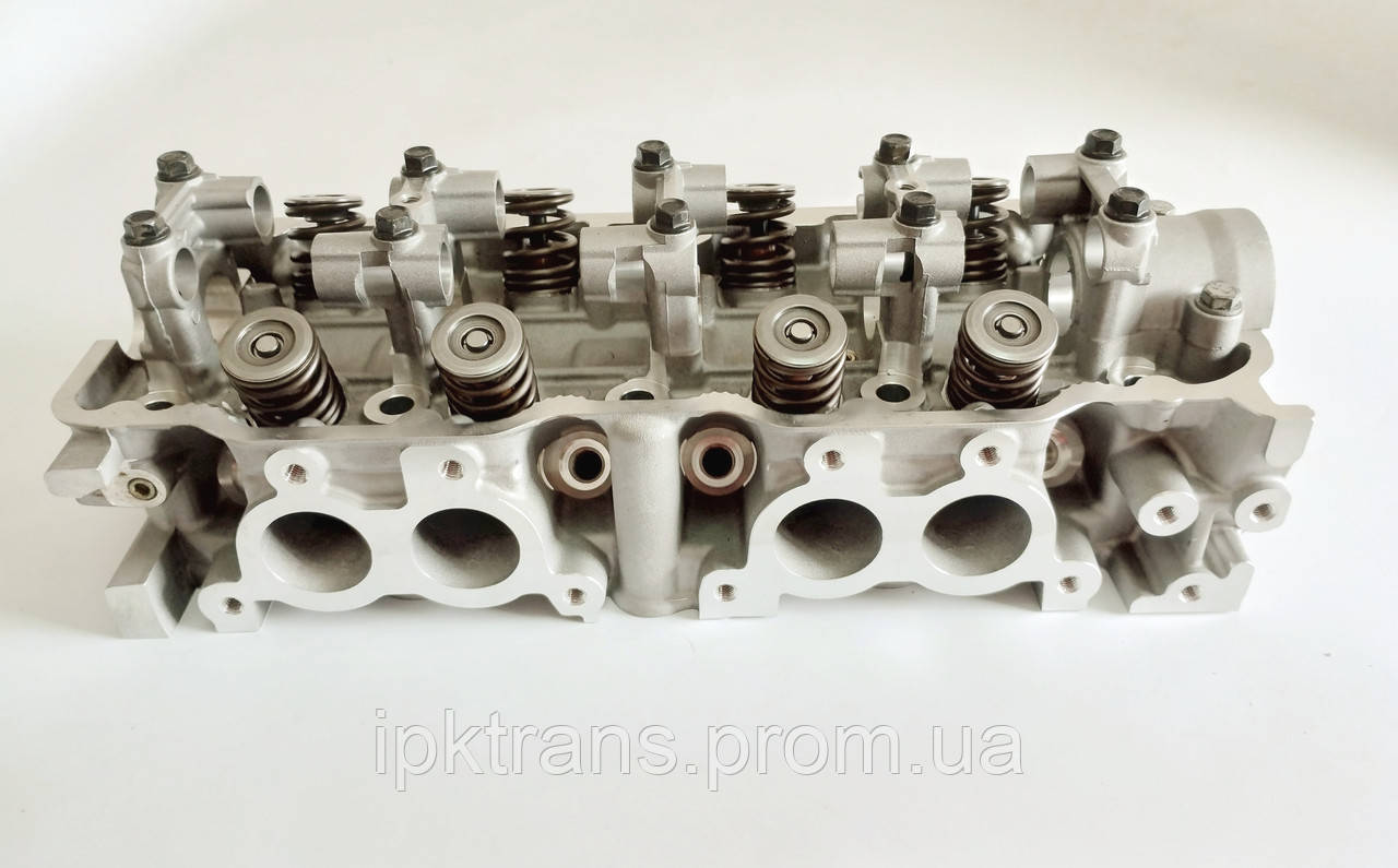 Головка блоку Mitsubishi 4G64 з клапанами № MD173282