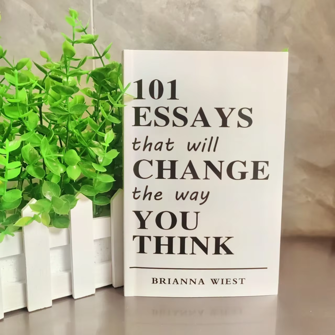 101 Essays That Will Change The Way You Think  (англ)