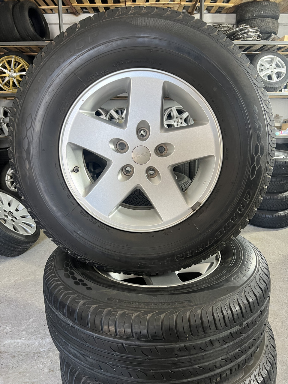 Комплект коліс Jeep R17 5x127 265/70