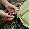 Самонадувний килимок Tramp UTRI-015 Comfort | М'який та комфортний туристичний каремат, надійний захист від холоду та вологи, фото 7