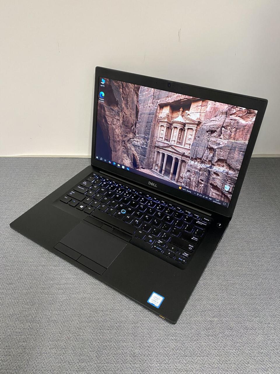 Б/в Ноутбук Dell Latitude 7490 14" 1920x1080| Core i5-7300U| 16 GB RAM| 256 GB SSD| HD 620