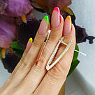 Серьги-дорожки в виде буквы V из серебра с золотом и дорожкой циркония Илона 1, фото 3