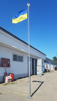 Флагшток 6м з прапором і тризубом