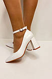 Весільні білі туфлі човники ремінець широкий каблук 38, фото 9