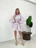 Коротке вільне біле плаття з мереживом із софту принт рожеві квіточки, фото 4
