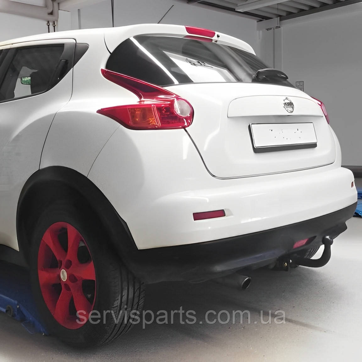 Фаркоп Nissan Juke 2WD 2010-2019 (Ніссан Жук)