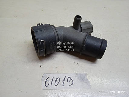 Фланець системи охолодження для автомобіля Audi TT 1.8T 000061019