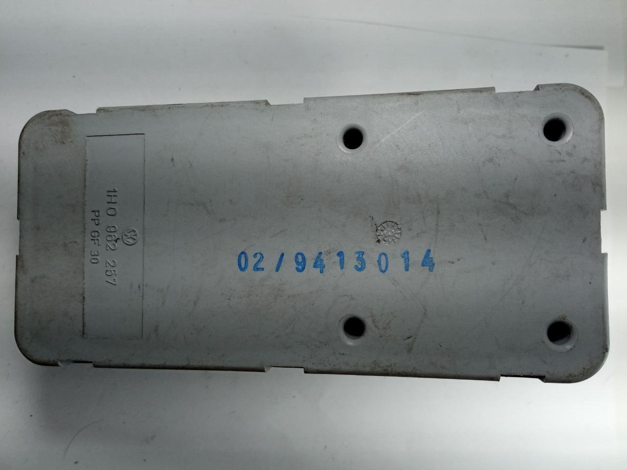 Компресор центрального замка Volkswagen Hella 1H0 962 257 / 1H0962257, фото 1