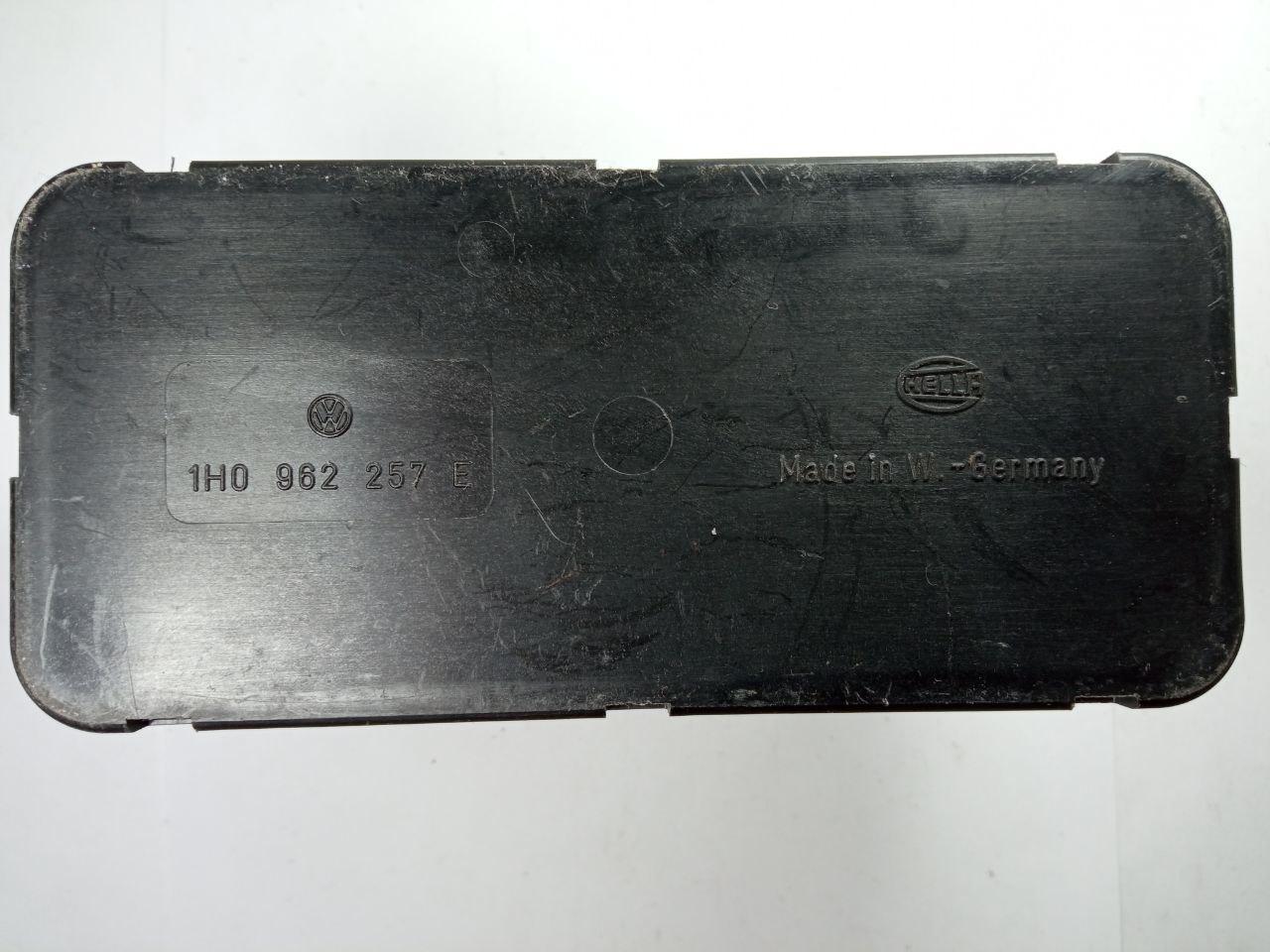 Компресор центрального замка Volkswagen 3543 Hella 1H0 962 257 E / 1H0962257E, фото 1