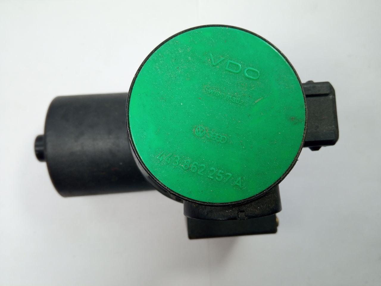 Компресор центрального замка Volkswagen Golf II / Audi VDO 443 862 257 A / 443862257A