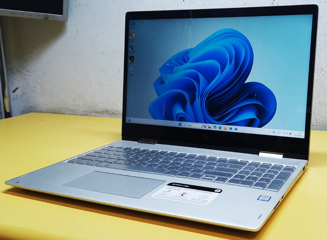HP ENVY X360 (2 в 1) 15M-BP1XX I5-8250U відновлений
