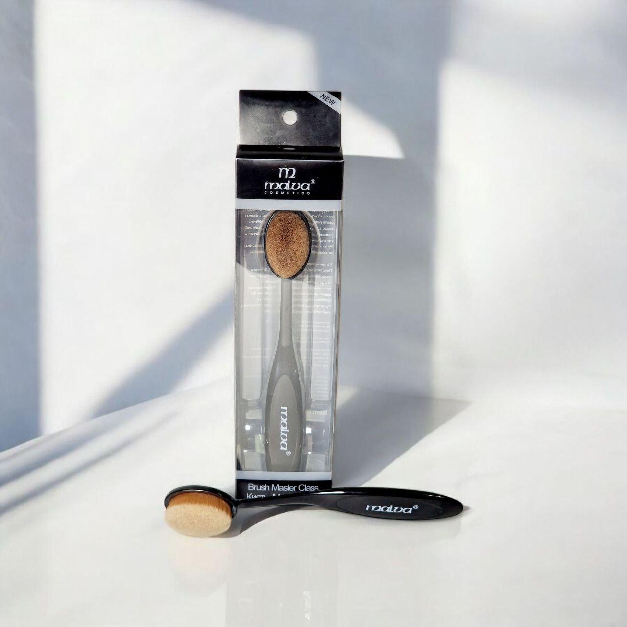 Пензлик "Master Class" від Malva для нанесення тональних основ, фото 1