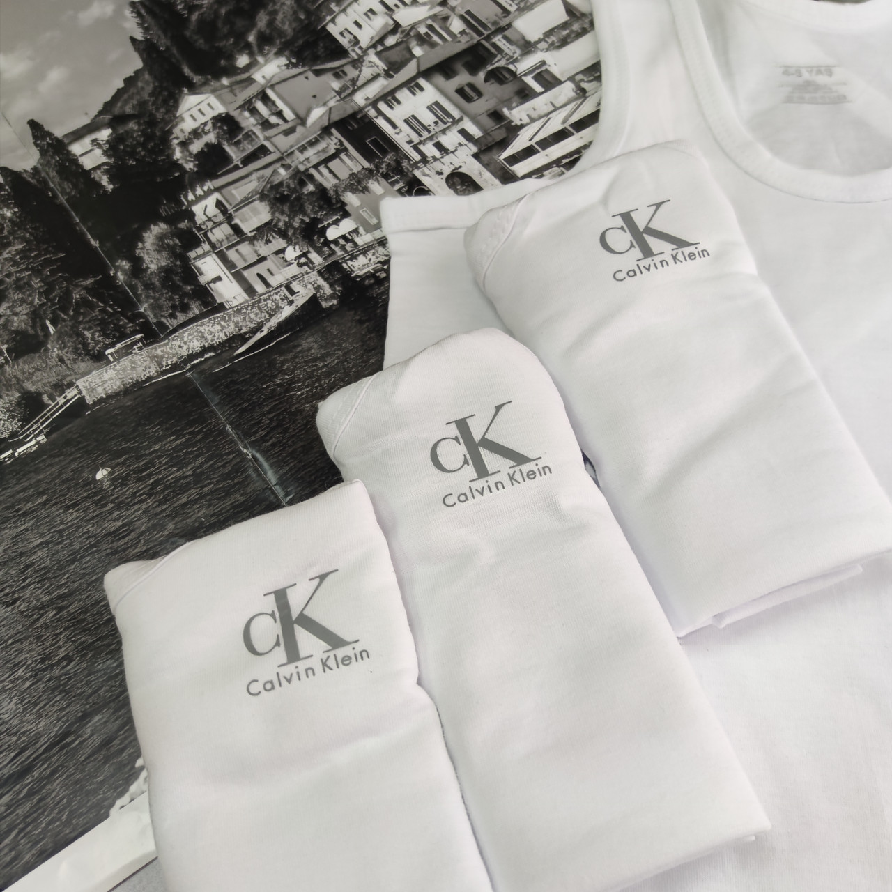 Дитяча біла бавовняна однотонна майка для хлопчика, фото 1