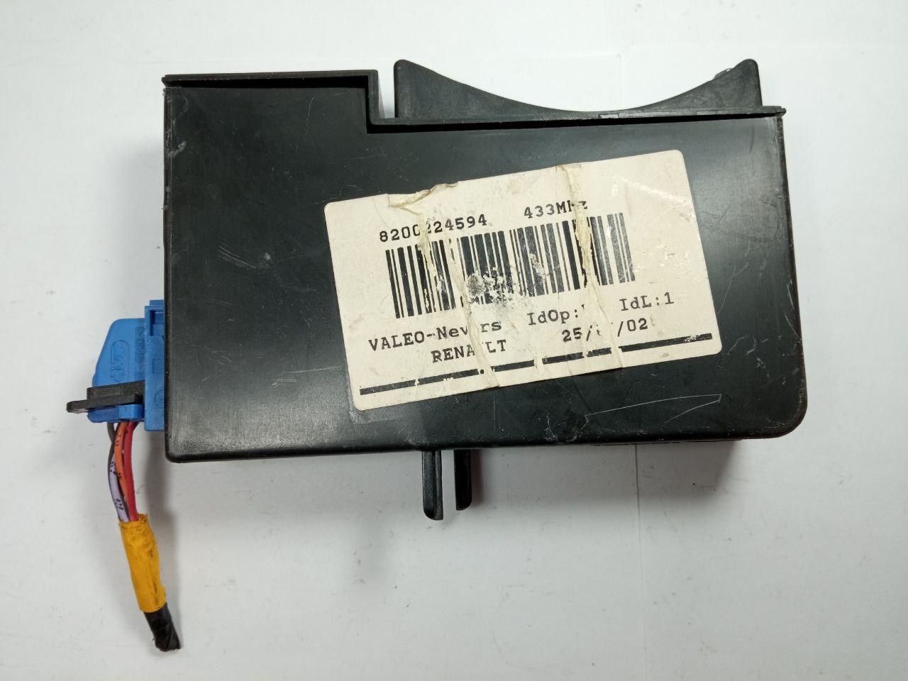 Електронний блок керування Renault Valeo 8200224594 / 433MHz