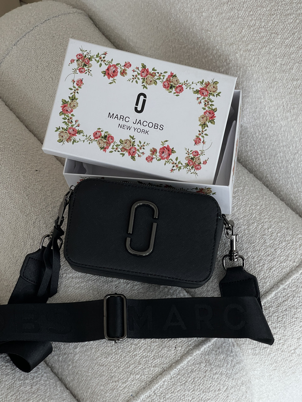 Сумка жіноча Маркбалс крос-боді на широкому ремені Marc Jacobs The Snapshot чорний