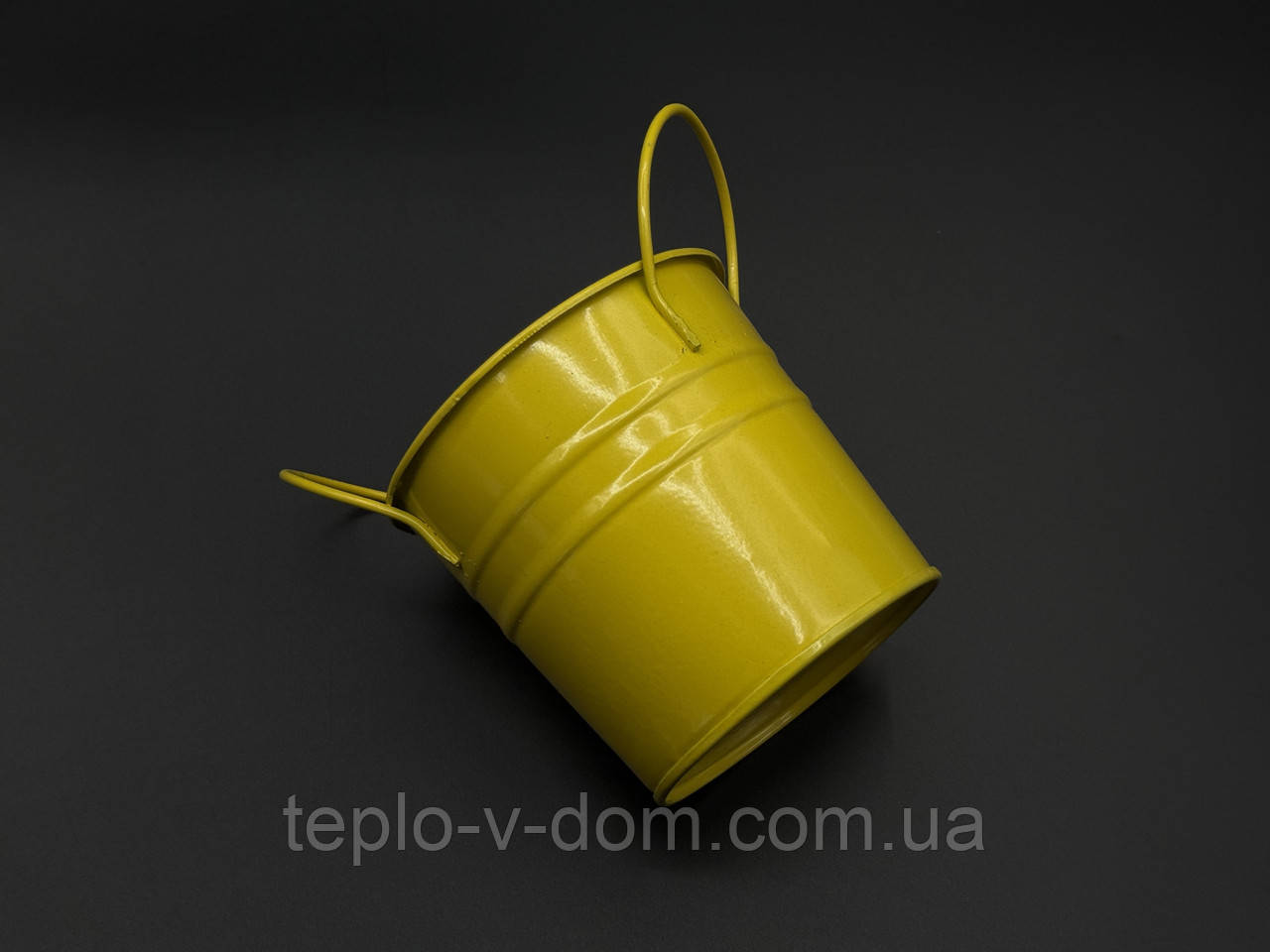 Декоративне відерце для квітів металеве. Колір жовтий. 9х10х8см