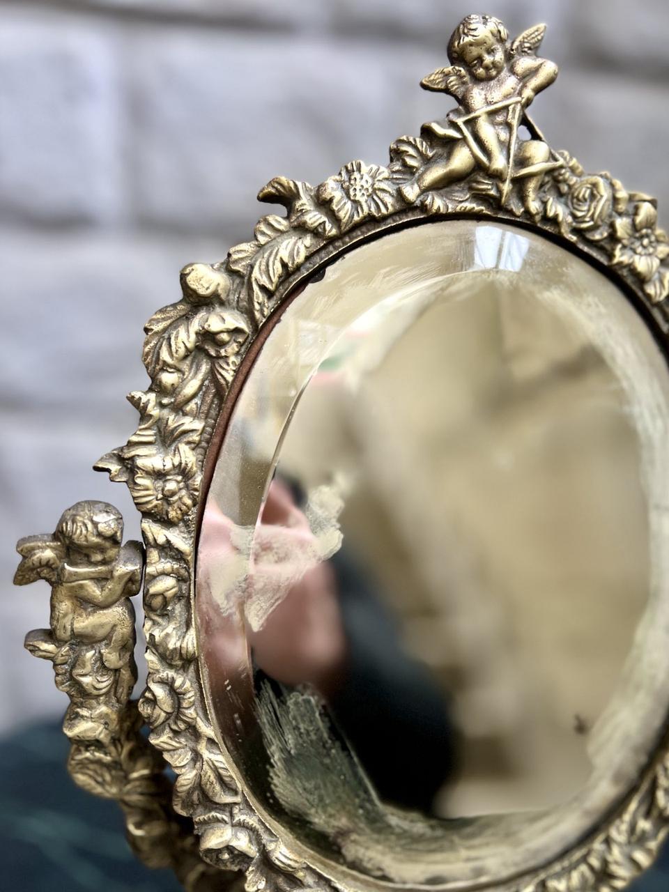 Дзеркало настільне з ангелами.. Рама бронзова лита, скло рідне з фацетом. 🇮🇹 Італія Антикварне - перша полов