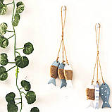 Підвісний декор "Три риби" Ручна різь для дерева,  ручний розпис, оригінальний орнамент. 28 см., фото 4