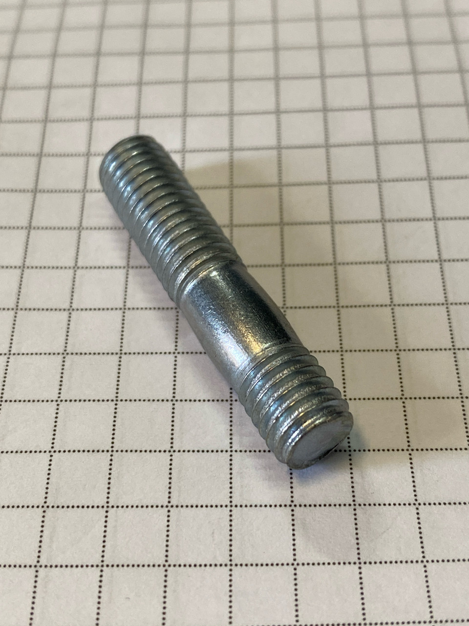 Шпилька М8 колектора ВАЗ 2101 2102 2103 2104 2105 2106 2107 2121 21213 Нива Тайга