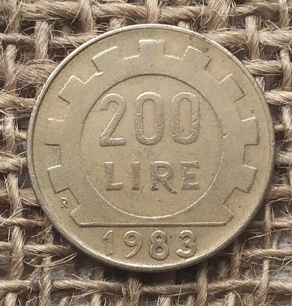 200 лiр 1983 року. Iталiя