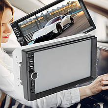 Сенсорна автомагнітола з підтримкою MP5, Bluetooth підключенням та камерою заднього виду 2DIN 7018B + джойстик (211)