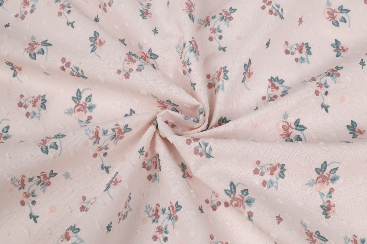 Батист в мушку Квіти на пудрово-рожевому фоні