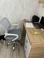 Стілець офісний колір сірий світлий