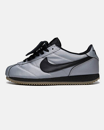 Жіночі Кросівки Nike Cortez Leather SE Metallic Cool Grey Black / Найк Кортез Лезер CЕ Сірі з Чорним, фото 1