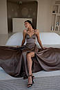 Вечірня кофейна атласна сукня довга з розрізом і пишною спідницею, фото 7