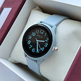 Невеликий жіночий наручний годинник Bolun блакитний з цифрами, на м'якому силіконовому ремінці, код - 2494а, фото 2