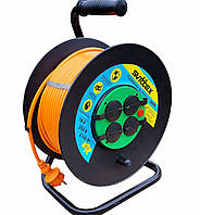 Подовжувач на котушці 40м 2х2,5 мм² з термозахистом та захистом IP-44. SVITTEX