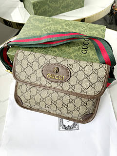 Бананка Gucci моногам бежева поясна сумка жіноча