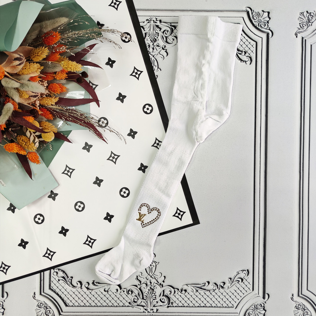 Білі літні перфоровані колготки для дівчинки зі стразами Louis Vuitton