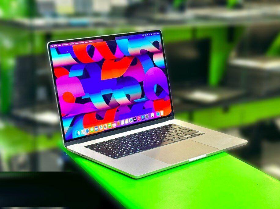 Б/в Ультрабук Б-клас Apple MacBook Air 15 M3 A3114 2024 15.3" 2880x1864| Apple M3| 8 GB RAM| 256 GB SSD|