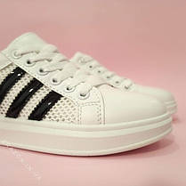 Кеды кроссовки белые экокожа сеточка с черными полосками и пяточкой летние на шнурках женские ды, фото 4