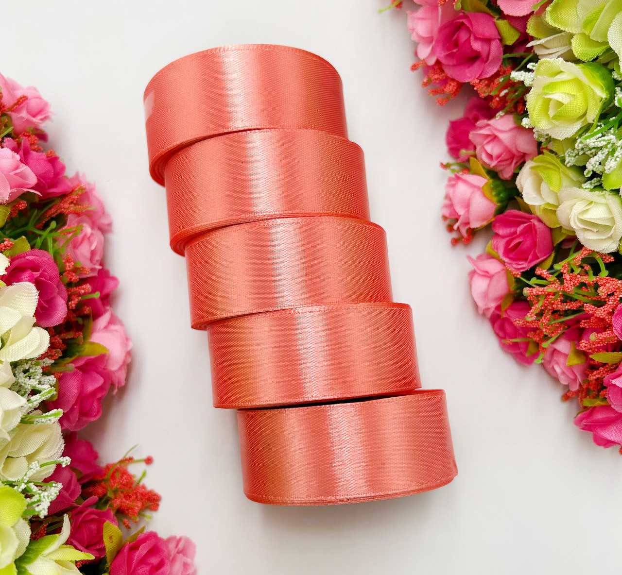 Атласна стрічка для рукоділля - 2,5 см x 23 м (опт, 5 рулонів) / Світло-лососевий, фото 1