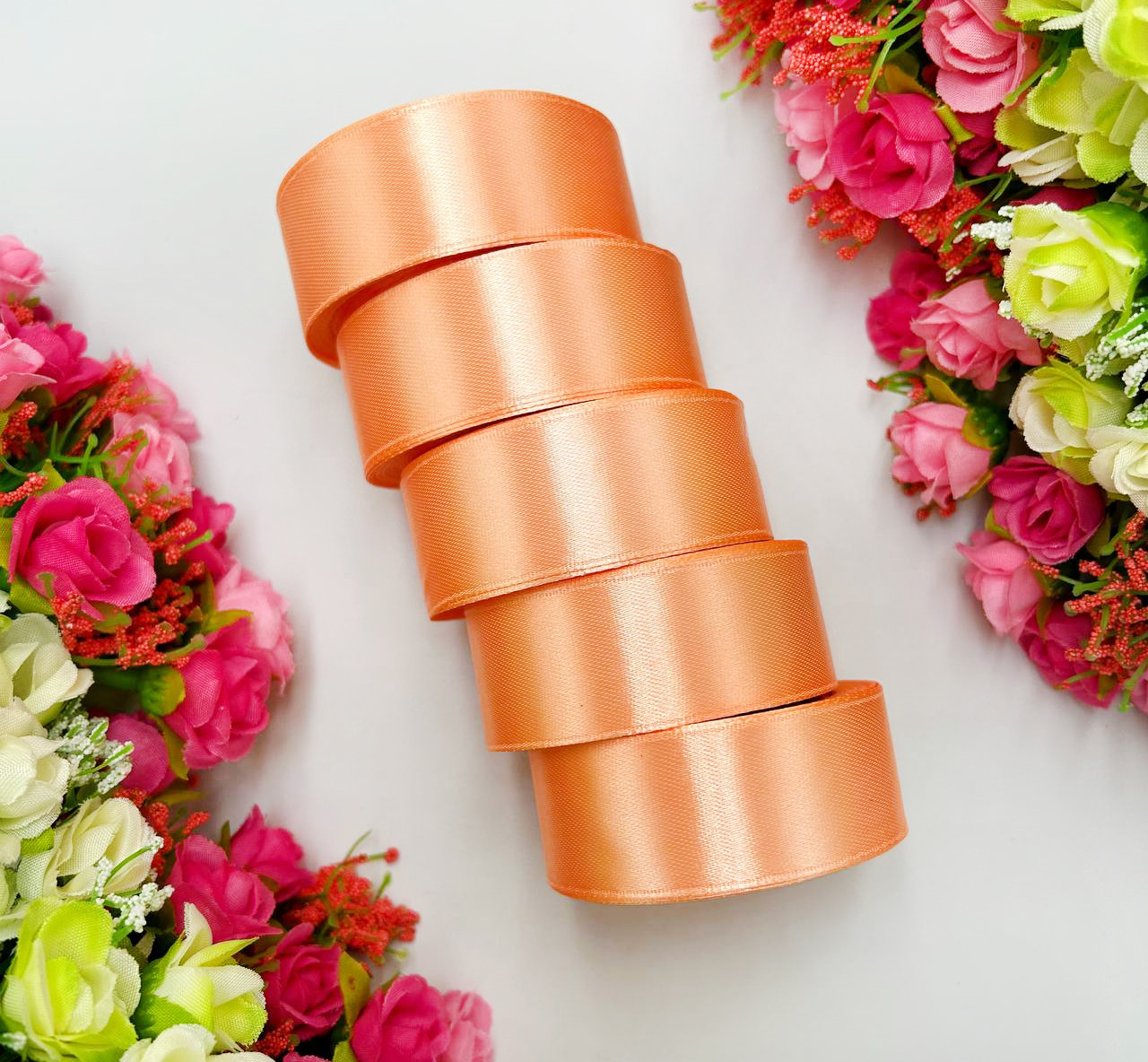 Атласна стрічка для рукоділля - 2,5 см x 23 м (опт, 5 рулонів) / Світлий персик, фото 1