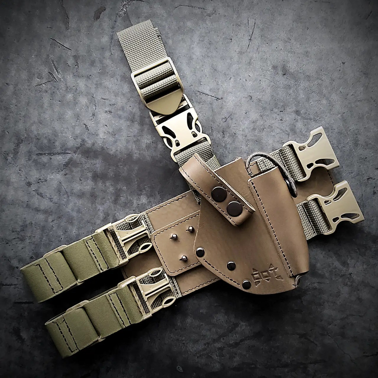 Стегнова кобура CZ 82, на платформі, 2 кріплення, натуральна шкіра ОЛИВА, фото 1