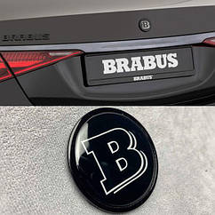 Шильд Brabus (на подіумі) на кришку багажника W223