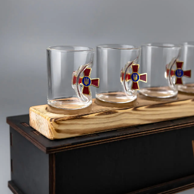 Чарки в наборі з 6 штук "ЗСУ" з художніми вставками на декоративній підставці та подарунковій коробці, фото 1