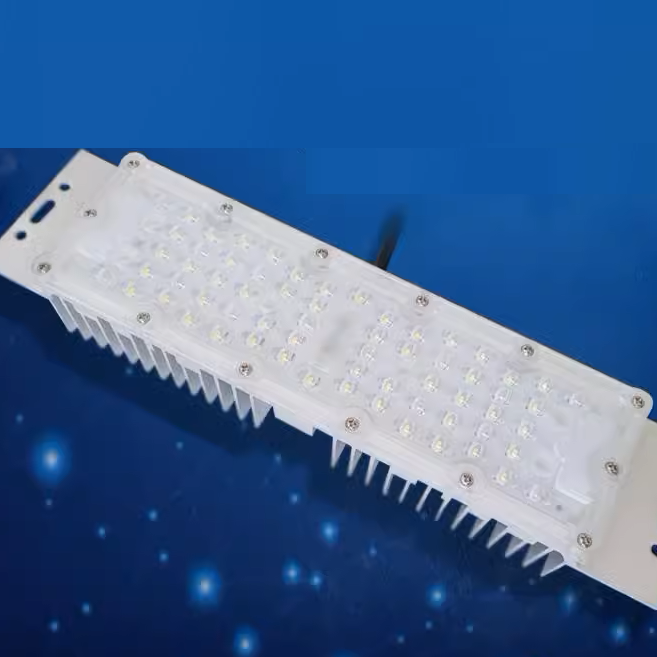 Світлодіодна панель на радіаторі 30 Ватів біле світло з драйвером 220 В, фото 1